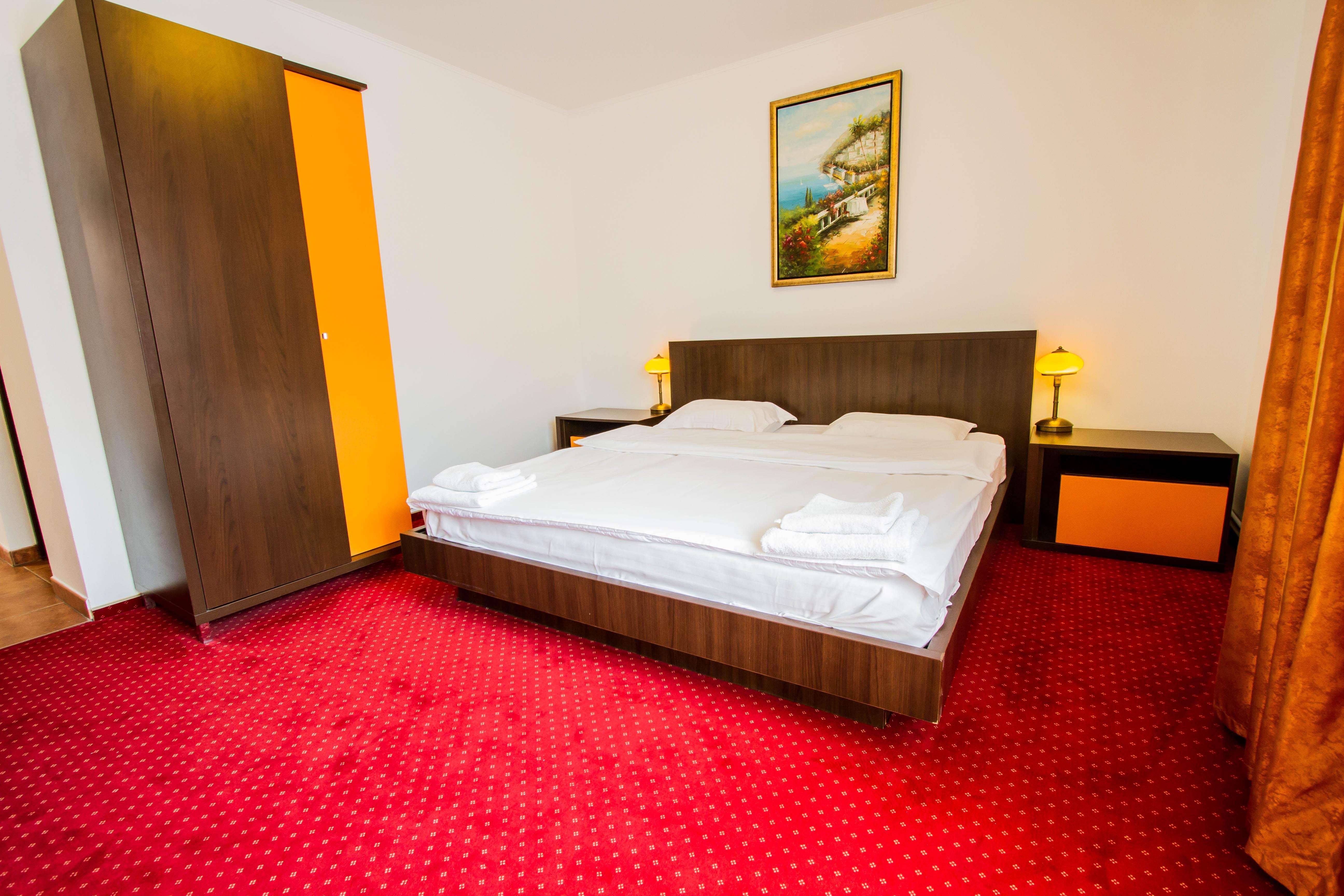 Complex Turistic Max International Hotel Rîşnov Buitenkant foto
